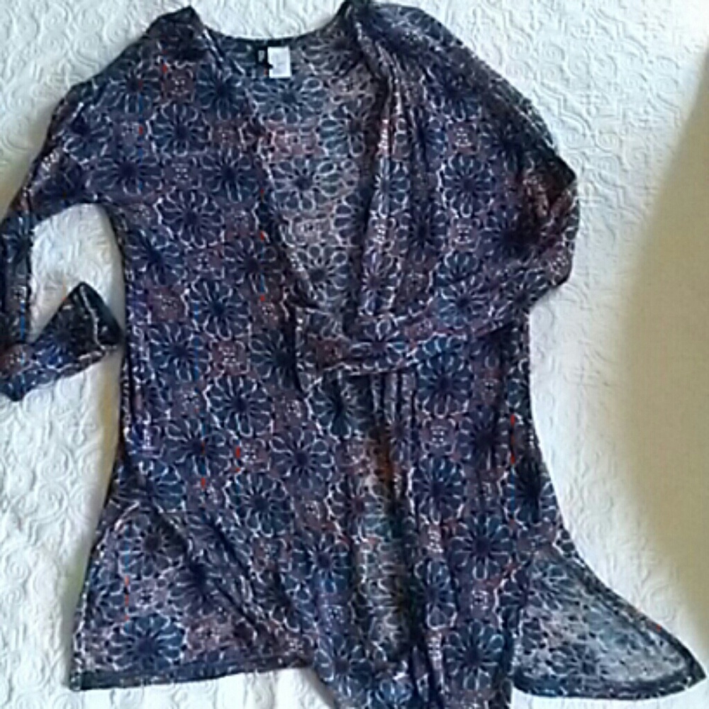 Open knee-length cardigan